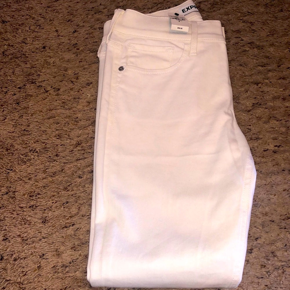 New White un hemmed Levi’s